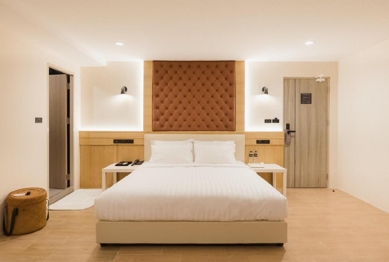Heaven Boutique Hotel Bangkok Luaran gambar